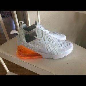 Nike Air Max 270 size 8 Men or size 11 woman